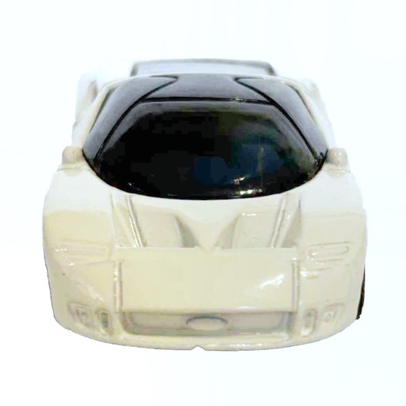 Vintage 1997 Hot Wheels White Ford GT-90 Diecast Model Toy Car Black Window 1:64 - Picture 4 of 12